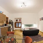 Dante Studio Apartment Super Central