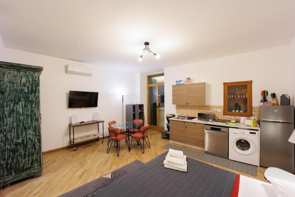 Apartment Dante Studio Super *